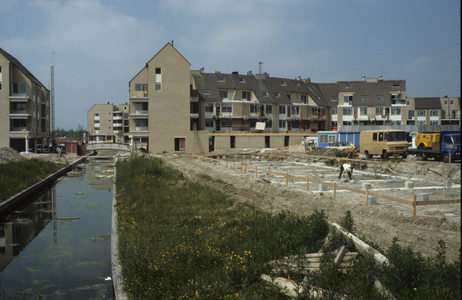  Woningbouw aan het Kooikerseind met zicht op het Rond.