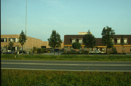  Uitgeverij Den Hertog op bedrijventerrein Doornkade met op de voorgrond de Utrechtseweg.