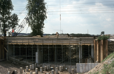 52946 Bouw van de noordelijke Rondweg-tunnel onder de spoorlijn.