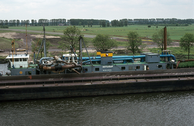 53074 De verbreding van het Amsterdam-Rijnkanaal bij de Plofsluis.