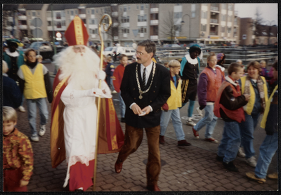  Burgemeester de Jonge en Sinterklaas
