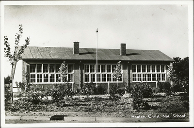  De in 1948 gebouwde school voor Christelijk Nationaal Onderwijs aan de Lobbendijk.