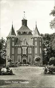  Gezicht op kasteel Heemstede vanaf het voorplein.