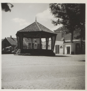  Gedeelte van de panden aan de westzijde van het Plein.