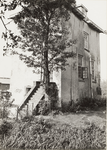 Kasteel Vuylcop. Gezicht op de toren, de voorgevel en de linkergevel.