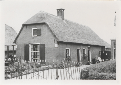  Het zomerhuis naast boerderij Lagedijk 14.