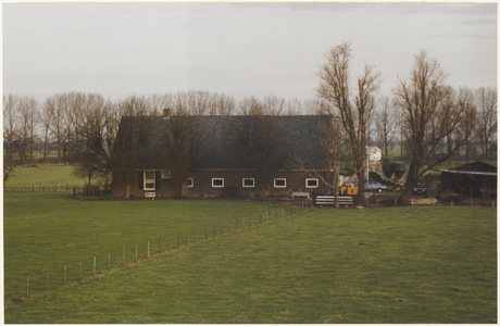 Boerderij Het Groene Woud gezien vanaf de Lekdijk.