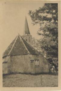  Het koor van de nederlands-hervormde kerk gezien vanuit het oosten.