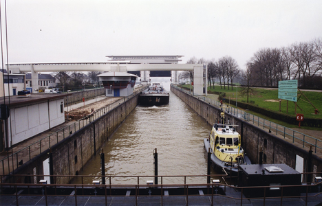  De sluizen van het Amsterdam-Rijnkanaal bij Wijk bij Duurstede.