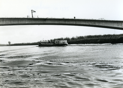  De bouw van de nieuwe Goyerbrug over het Amsterdam-Rijnkanaal.