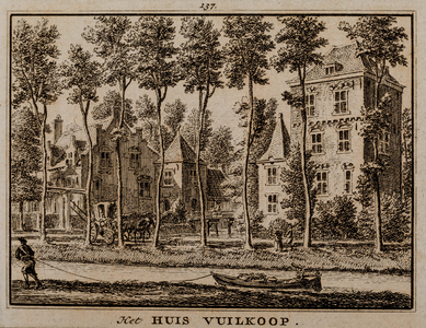  Gezicht over de gracht op de voorzijde van huis Vuylcop te Schalkwijk (no. 137)