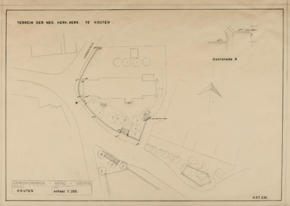  Situatietekening van het terrein van de NH-kerk aan de Lobbendijk te Houten ten behoeve van de reconstructie van de ...