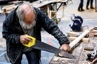  Op maat maken van een steel van een hamer; Joop Gijsbertsen