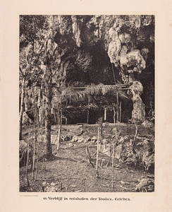 64 64. Verblijf in rotsholen der Toala's. Celébes