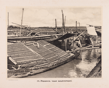 135 135. Prauwen voor zoutvervoer.
