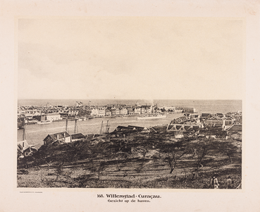 168 168. Willemstad-Curaçau. Gezicht op de haven.